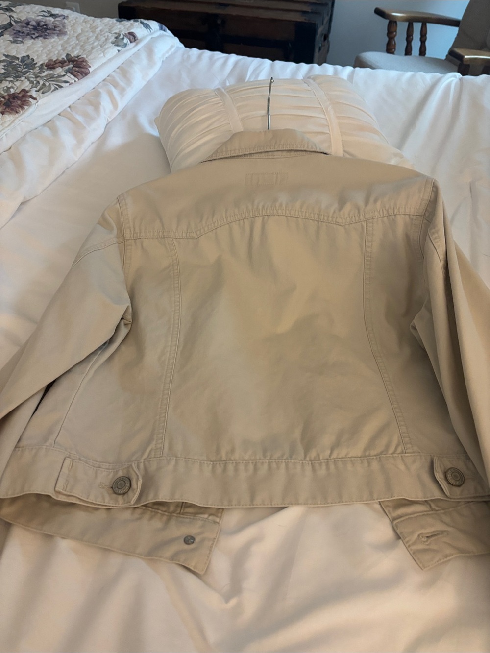 Old Navy Outlet Beige Jean Jacket - Picture 4 of 4
